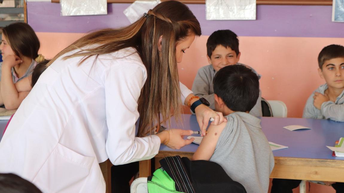 8.Sınıf Öğrencilerine Tetenoz Aşısı Yapıldı